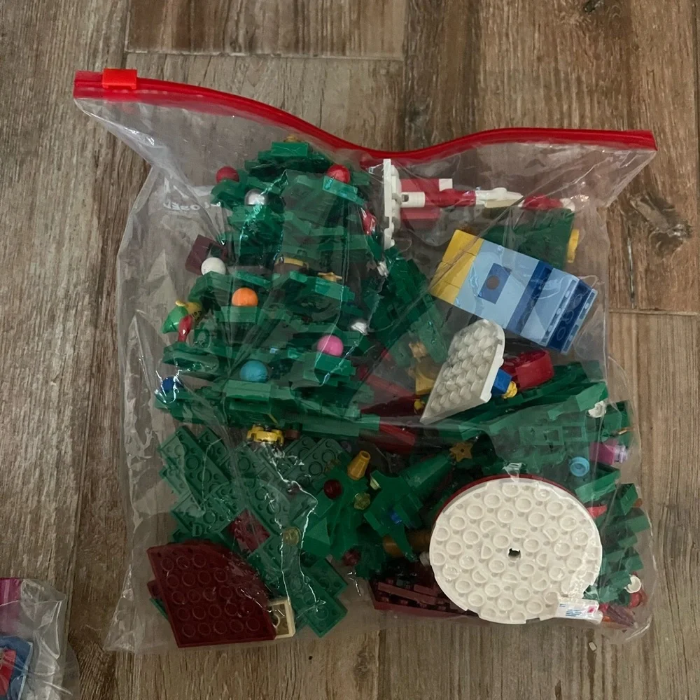 Lego Green Christmas Tree with Red, White & Gold Accents - Picture 2 of 2